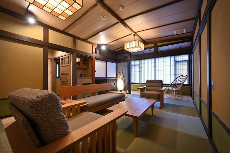 【母屋・露天風呂付き客室】67平米｜春蘭｜4名のサムネイル画像