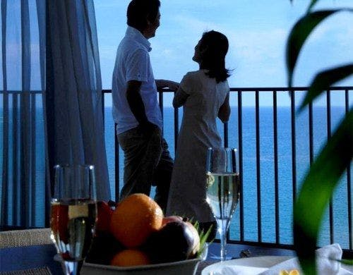 お部屋で海を眺めてのんびりと