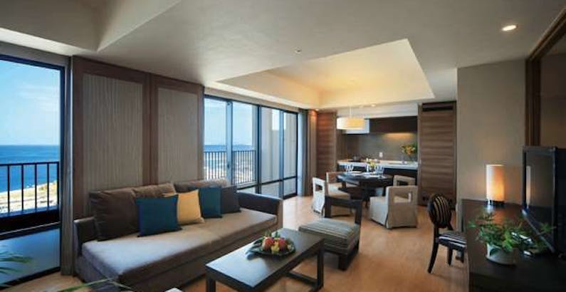 ムーンオーシャン宜野湾ホテル レジデンス オーシャンビューのお部屋確約 東シナ海を一望できる6階以上を確約 素泊り プレミアムスイート 禁煙 一休 Com