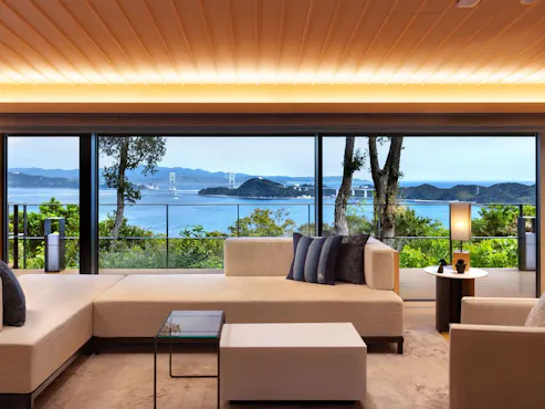 豪华套房 - 客厅空间