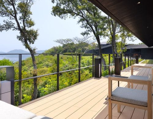 贅奏スイート　客室テラス