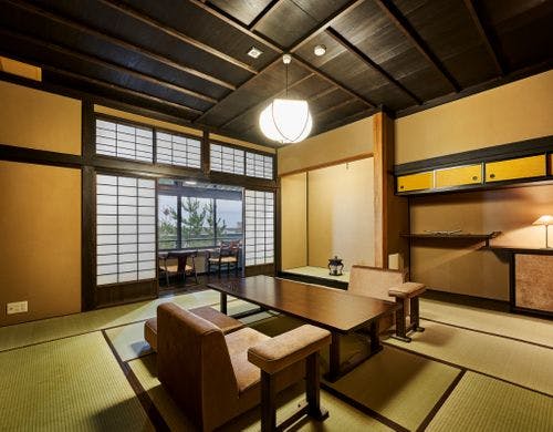 くちなし　ソファ