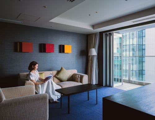 Suite バルコニー キング（48平米）