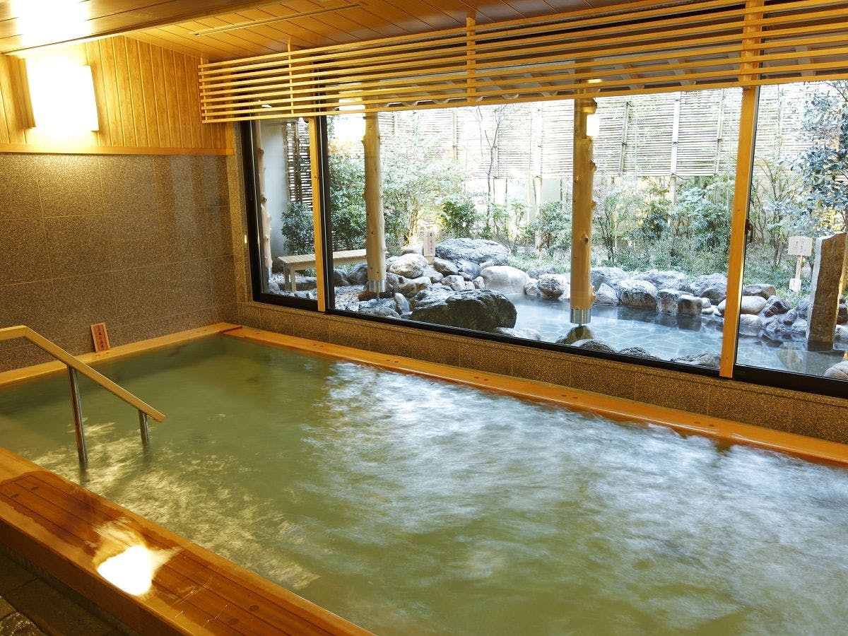 【Rumah Mandi Besar・Kolam Mandi Dalaman】