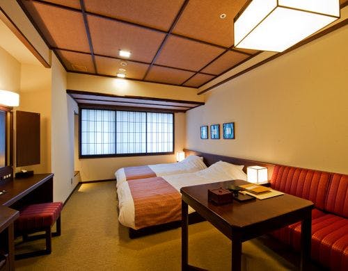 ユニバーサルツイン