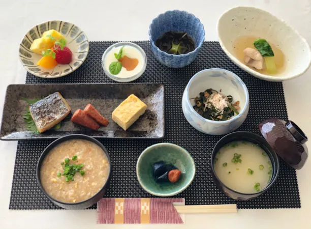 朝食(和食セット)一例