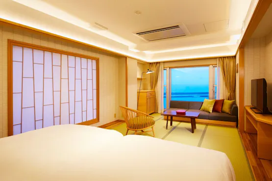 【本館】シャワーブース付き和洋室(海側)