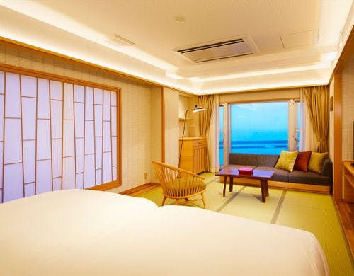 【本館】シャワーブース付き和洋室（海側）