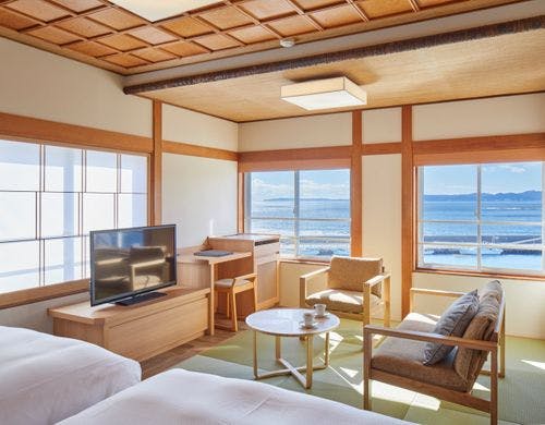 【本館・内風呂付き】和洋室（海側）