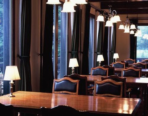 ダイニングサロン