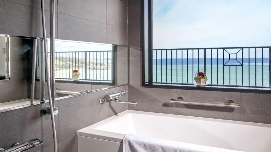 Hotel Monterey Okinawa Spa & Resort