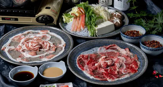 【しゃぶしゃぶ鍋コース】夕食は蟹・和牛・豚肉の3種のメインに〆はタンタンメン<1泊2食付き>