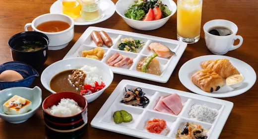 【1泊朝食付】お気軽にリゾートステイ!21時チェックインOK!広々大浴場も完備!