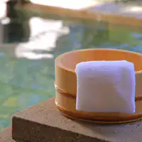 客室露天風呂の温泉は「重曹泉」です。