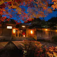 京都随一の紅葉の名所南禅寺参道に
