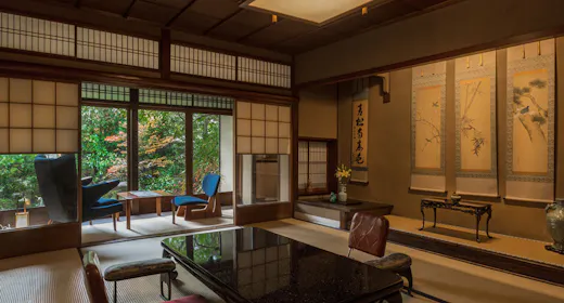 本館10帖+6帖+広縁6帖+庭園露天風呂