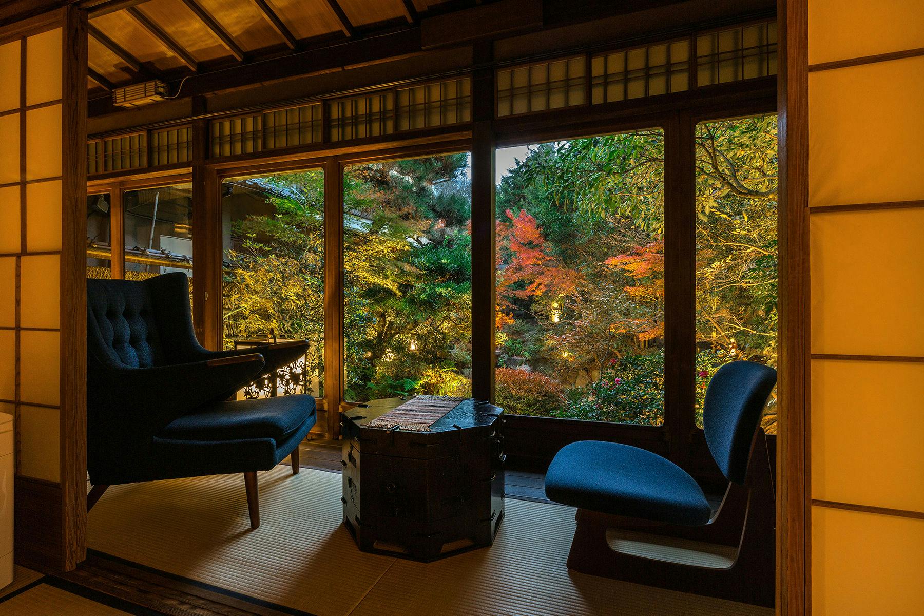 【菊の間】本館10帖+6帖+6帖+庭園露天風呂