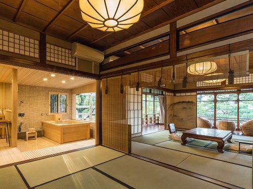 本館10畳+6畳+広縁6畳・半露天風呂付