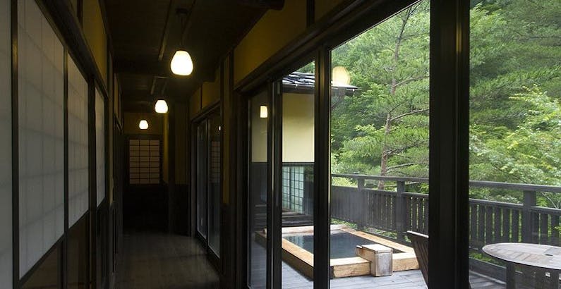 露天 内風呂付 離れ和洋室 ねむの木 2種の源泉と旬会席プランプラン 黒川温泉 旅館 山河 一休 com