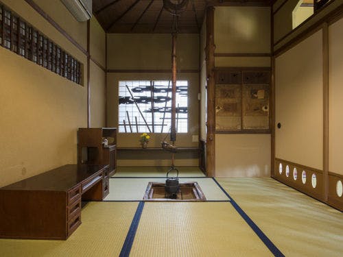 客室　一水　炉の間