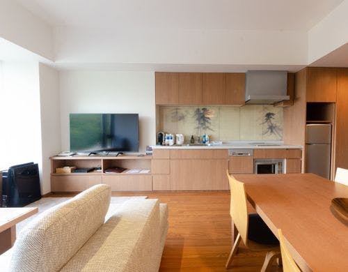 1ベッドルーム／2ベッドルーム　リビング