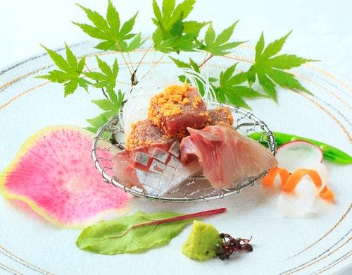 ディナーコースより・旬魚のお造り　※一例