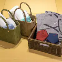 お風呂用のカゴと浴衣