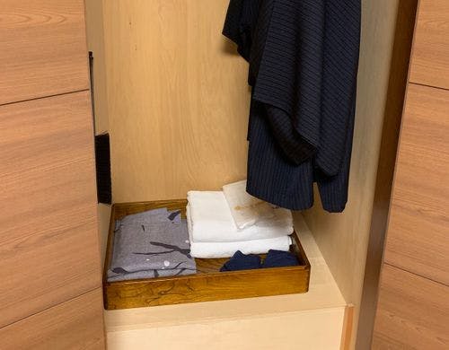 浴衣、タオル、羽織、スリッパなど。