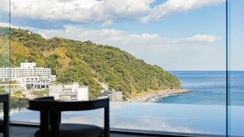 IZU RETREAT by Onko Chishin