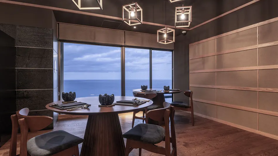 IZU RETREAT by Onko Chishin