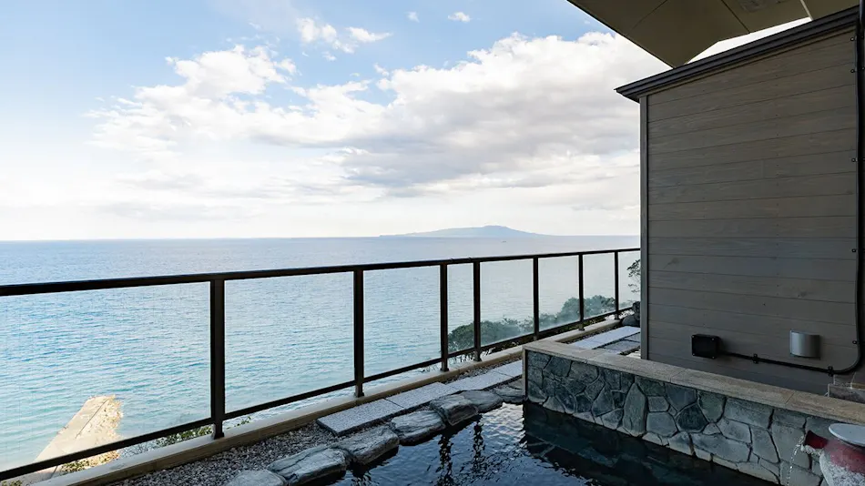 IZU RETREAT by Onko Chishin