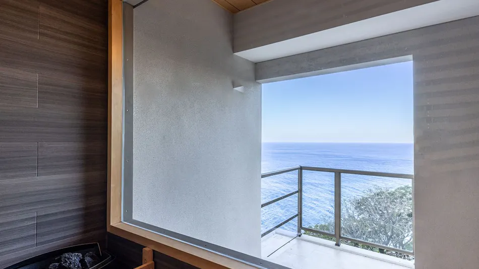 IZU RETREAT by Onko Chishin