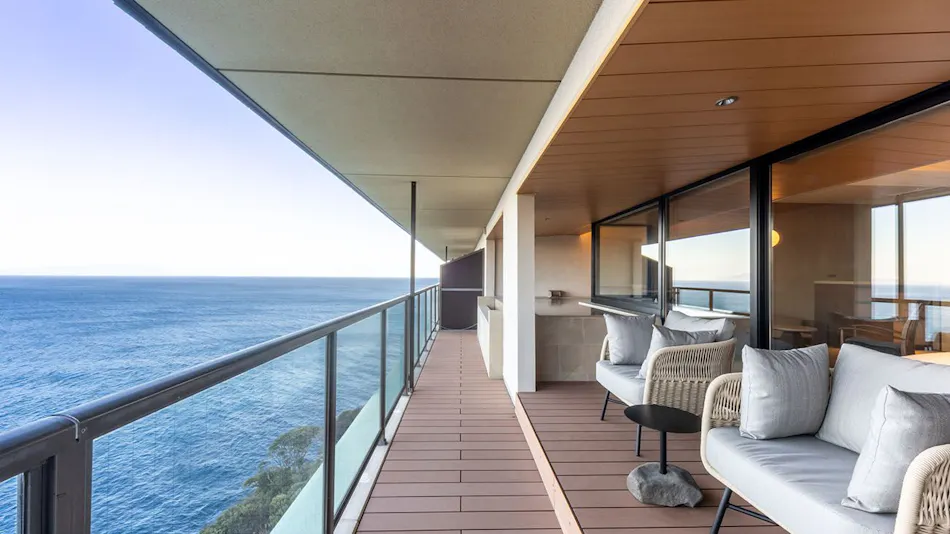 IZU RETREAT by Onko Chishin