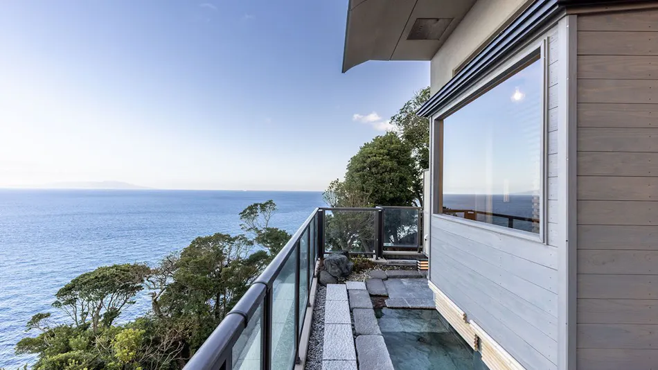 IZU RETREAT by Onko Chishin