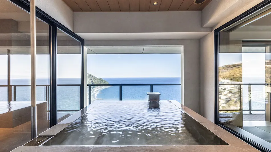 IZU RETREAT by Onko Chishin