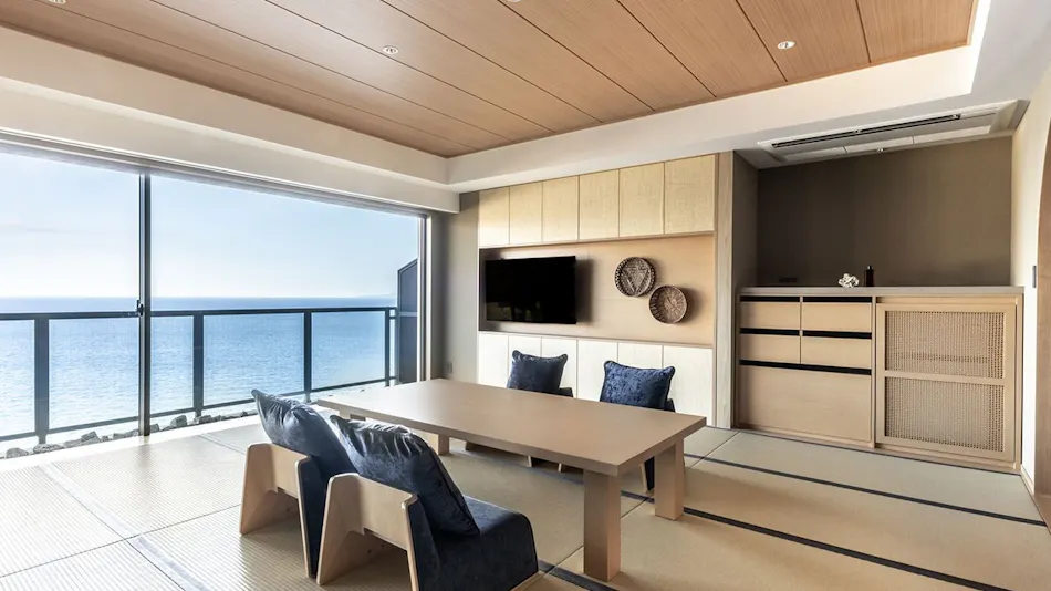 IZU RETREAT by Onko Chishin