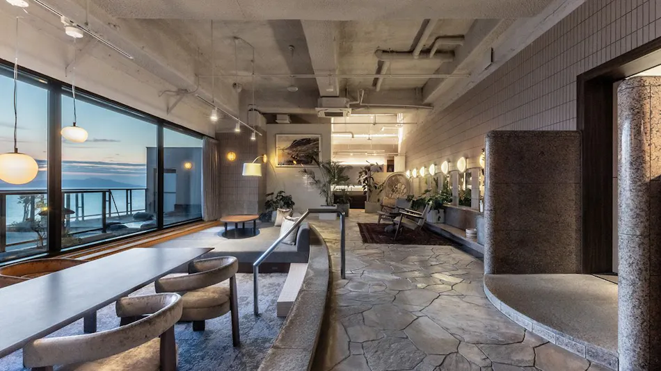 IZU RETREAT by Onko Chishin