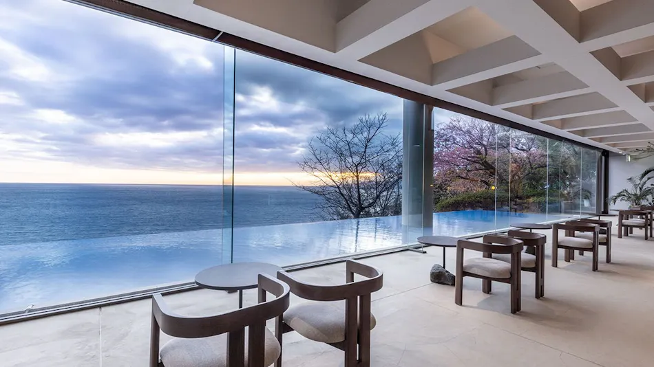IZU RETREAT by Onko Chishin