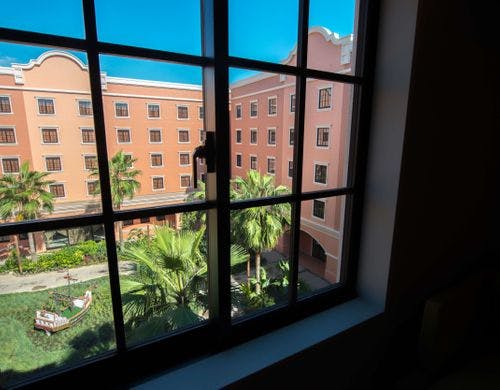 “ディスカバー”客室（一例）