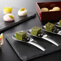 Lounge Sakura - Waktu Teh (Imej)