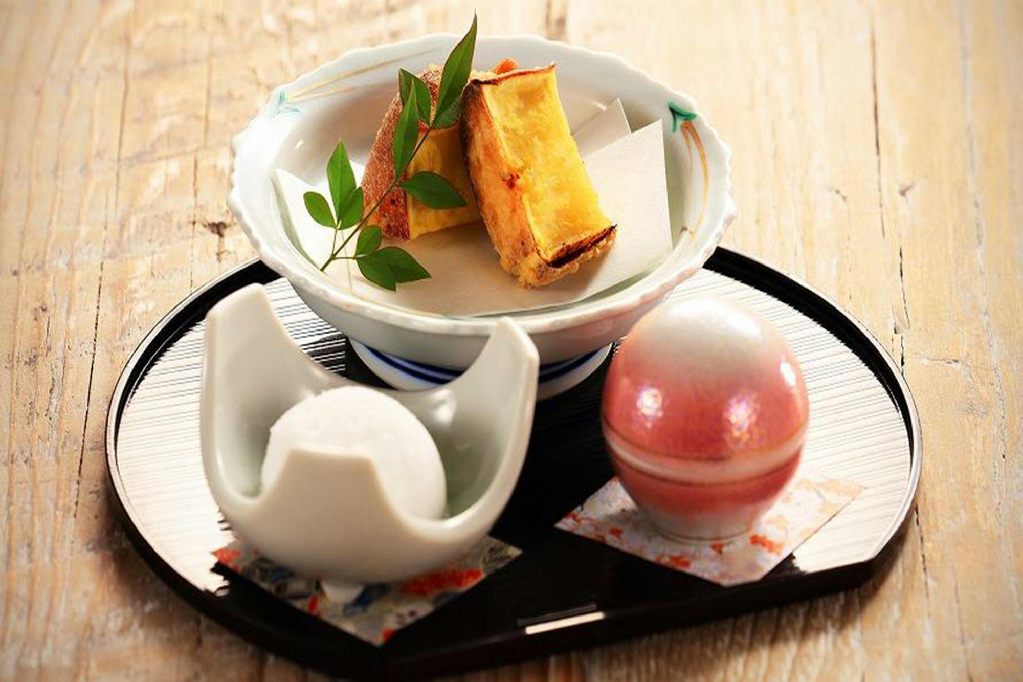 다카나와 하나코로