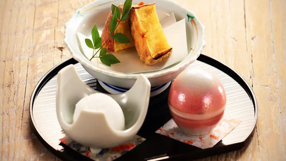 다카나와 하나코로