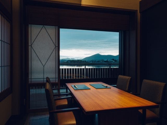灯屋　迎帆楼