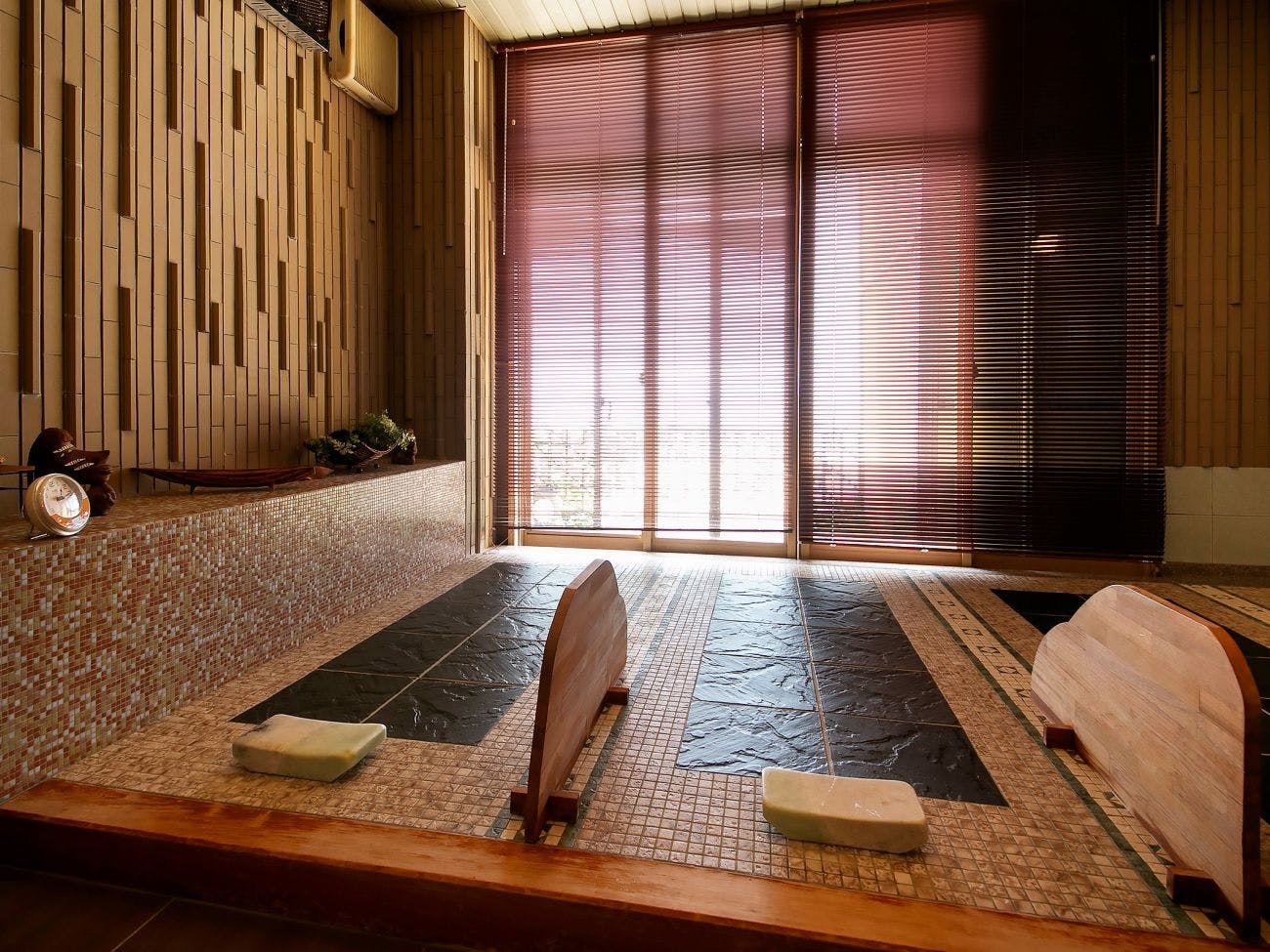 ซาวน่าหินร้อน