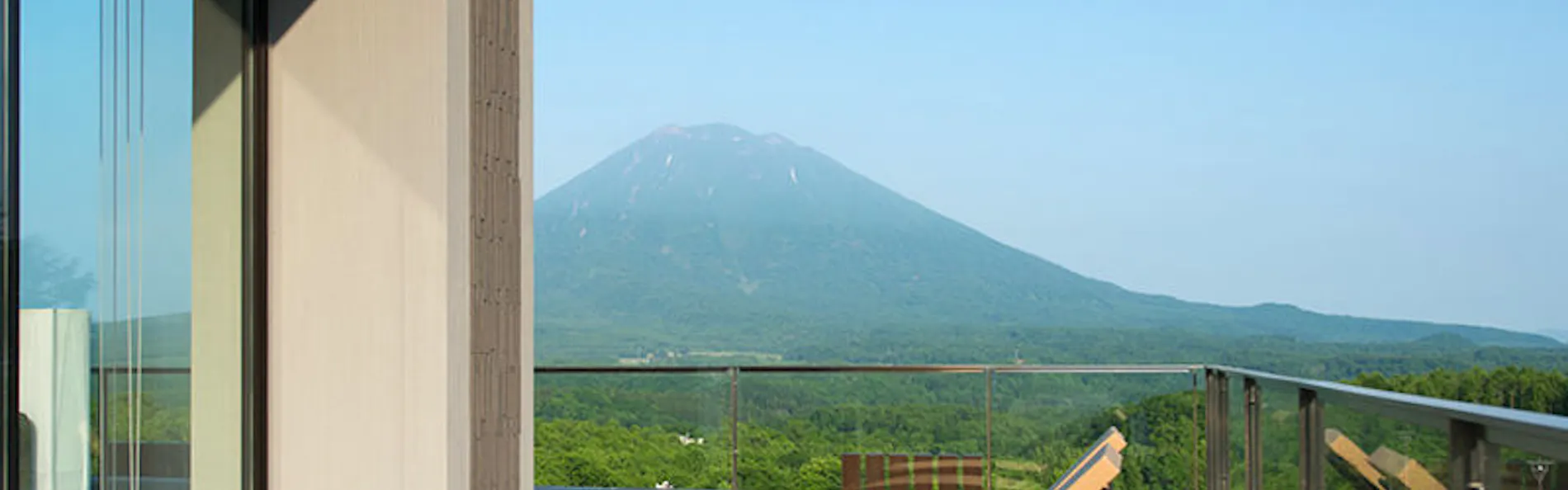 綾ニセコ
