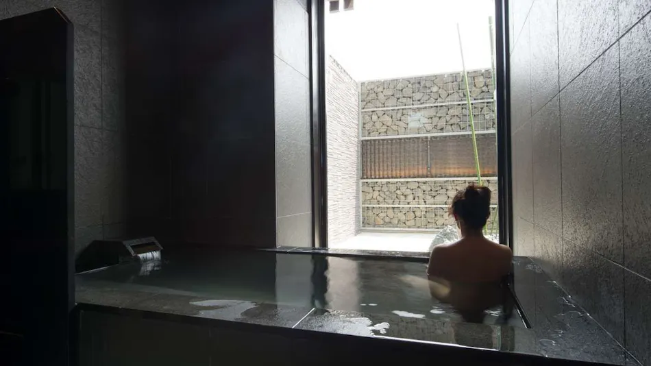Aya Niseko