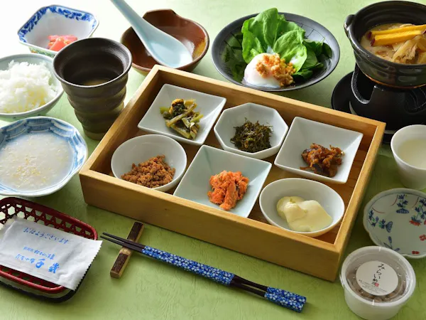 【美味少量】「二汁五菜」のお料理少な目プラン