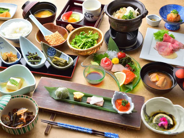 松之山温泉名物「棚田鍋」と「湯治豚」を味わう【里山のごっつぉプラン】