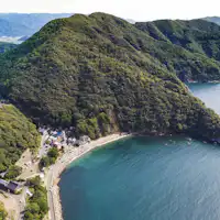 波華楼は風光明媚な三方五湖にございます。