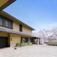 【外観】山形の自然に囲まれた森の音がござ